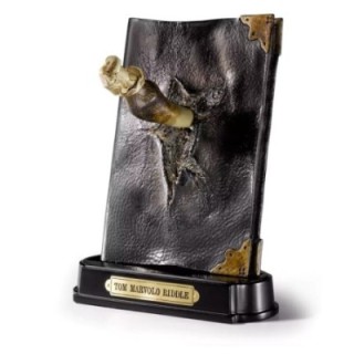 the noble collection replica the noble collection harry potter diario tom riddle con colmillo de bas