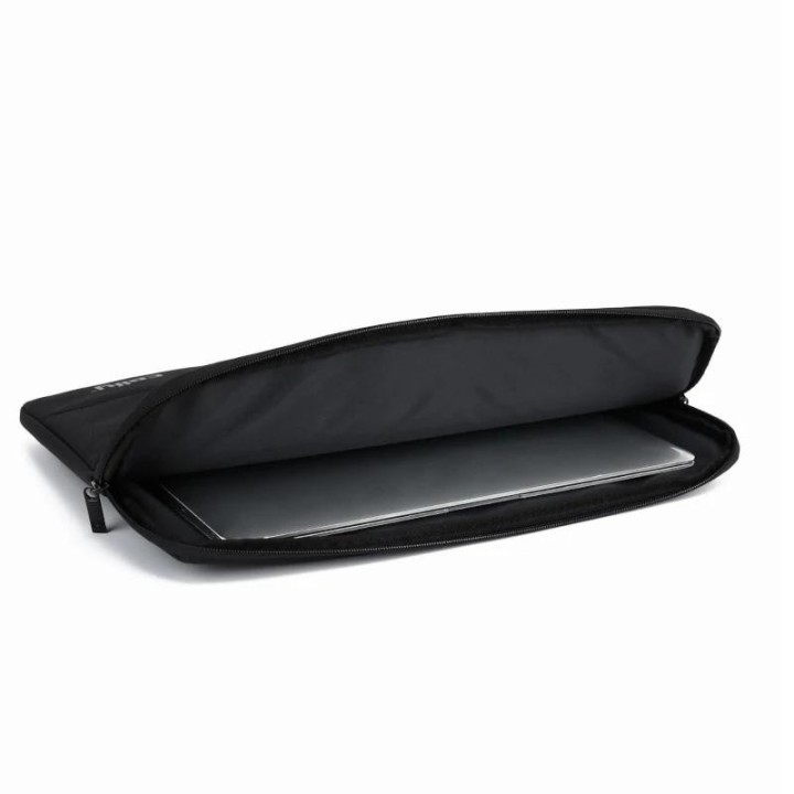 celly funda portatil sleeve hasta 16" negro